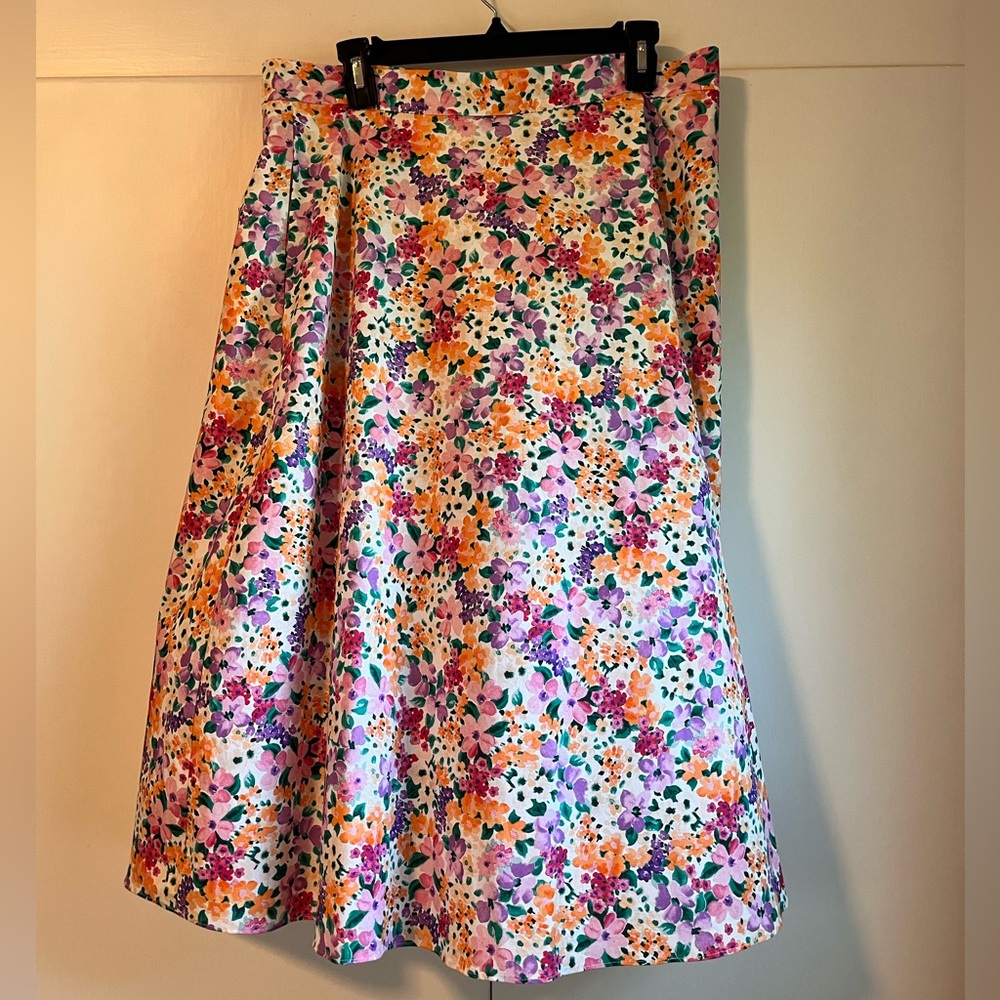 Alexia Admor Cream Pleated Midi Skirt Resort Wear